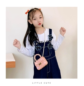 Borsa in gelatina rosa per bambine con toppe cartoon 3D e manici in perle