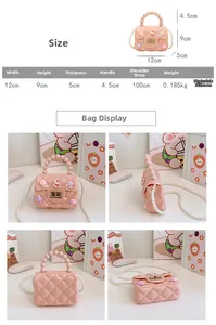 Tabella taglie e viste multi-angolo della mini borsa in silicone rosa con manico perlato