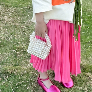 Mini sac à main perlé à la main pour filles avec une poignée perlée élégante