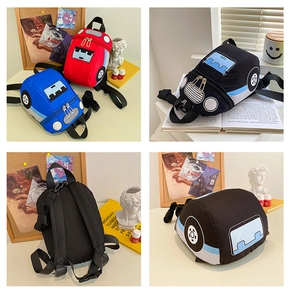 Détails des sacs à dos voiture colorés en rouge, bleu et noir pour petits enfants