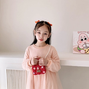 Mini borsa a tracolla rossa in silicone per bambine con ciondoli cartoon e perle