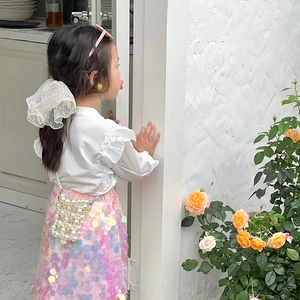 Fashionable girls' woven crossbody bag with pearl chain and princess outfit set