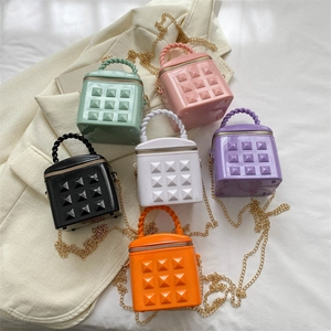 Kids Mini Square Jelly Bag PVC Rivet Decor Twisted Handle Gold Chain Crossbody Shoulder Handbag For Girls Fashion