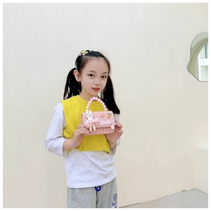 Sac à main rose pour enfant avec poignée en perles, poupée lapin et accessoires