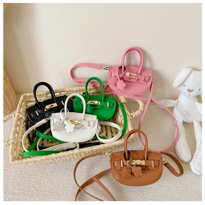 Mini sacs bandoulière en cuir PU avec breloques étoiles et fermoirs en cinq coloris