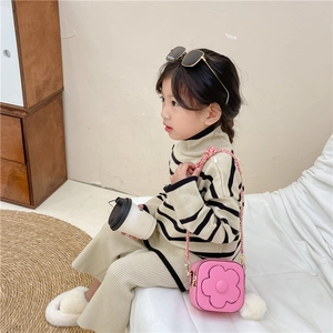 Sac bandoulière rose pour fille avec fleur, chaîne et pompon pour l'automne et l'hiver