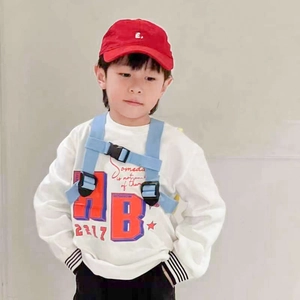 Kids casual striped sweatshirt and red baseball cap with retro letter print