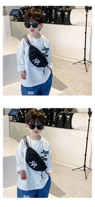 Ensemble mode enfant avec t-shirt blanc, jean et sac banane noir NY pour garçons et filles
