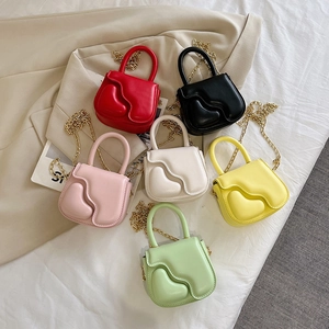 Mini Heart Shaped Crossbody Bag PU Leather Gold Chain Top Handle Fashion Square Shoulder Bag For Kids Girls