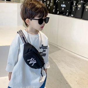 Sac de poitrine pour enfants en nylon noir avec imprimé NY et bandoulière stylée