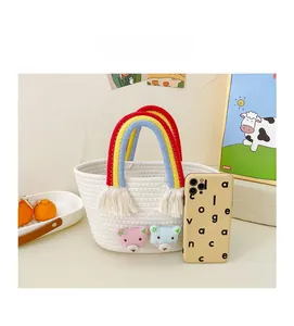 Mini sac seau en coton tissé avec anses colorées et écussons d'ours en dessin animé