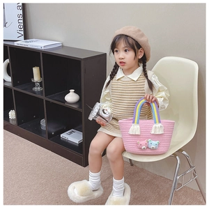Mini sac panier tricoté rose avec ours en peluche et anse arc-en-ciel pour filles