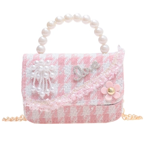 Mini-Handtasche aus Hahnentrittmuster in Rosa und Weiß mit Perlen griff und Love-Strass