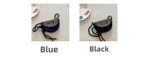 Détails des sacs demi-lune en toile bleus et noirs pour enfants avec sangles réglables