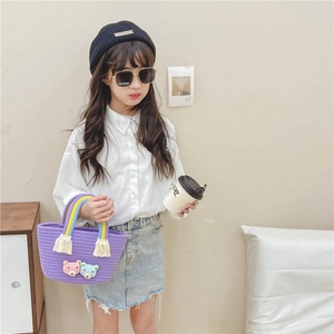 Mini sac tissé violet pour filles avec écussons d'ours et poignées arc-en-ciel