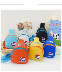 Collection détaillée de sacs de poitrine en toile pour enfants en six couleurs sportives