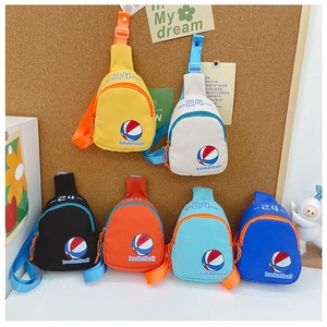 Détails de sacs de poitrine en toile pour enfants en plusieurs couleurs et motifs de basket