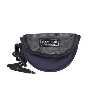 Sac demi-lune minimaliste pour enfants en toile bleu marine avec rabat en filet