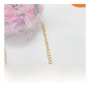 Détails du sac fille en dentelle rose avec imprimé Elsa, nœud et chaîne dorée
