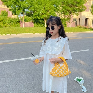 White cotton kids mesh hollow bucket bag with ruffles and sweet summer knit style