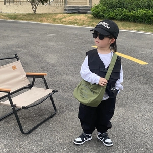 Cool canvas crossbody bag for boys with letter print and large capacity in street style