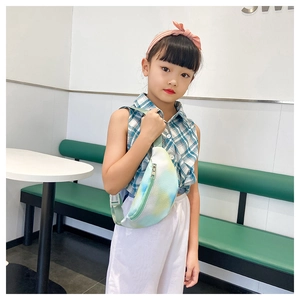 Detailed view of kids' gradient crossbody bag with lychee texture and adjustable strap