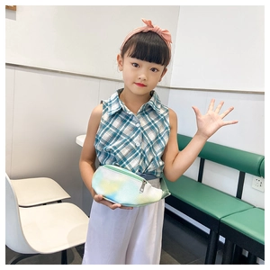 Detail of colorful gradient PU leather kids chest bag with adjustable strap and metal zipper