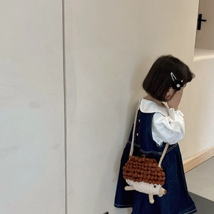 Sac bandoulière hérisson tricoté main pour enfants avec texture 3D et sangle douce