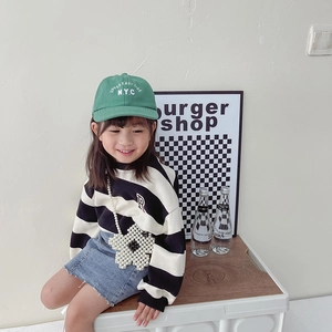 Girl's beaded pearl flower bag with striped sweater and green cap outfit set