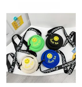 Details bunter Canvas-Umhängetaschen mit Smiley und modischen Gurten für Kinder
