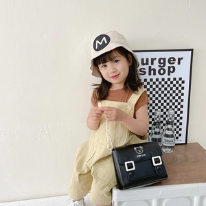 British retro PU leather kids crossbody bag with cute white bear print and pearl chain