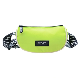 Sac bandoulière enfant vert fluo avec sangle réglable et impression de lettres sport