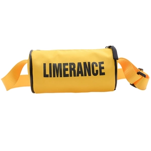 Sac bandoulière cylindrique en nylon jaune avec lettrage Limerance noir et sangle réglable