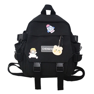 Sac à dos noir en toile pour étudiantes avec peluche d'ours et épingles décoratives