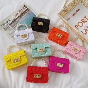 Kids Mini Crossbody Bag PVC Woven Texture Artificial Pearl Handle Metal Chain Shoulder Purse Fashionable Cute For Toddler Girls