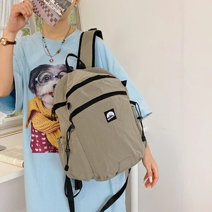 Outdoor Freizeit Schulrucksack mit Karomuster und mehreren Reißverschlussfächern für Kinder
