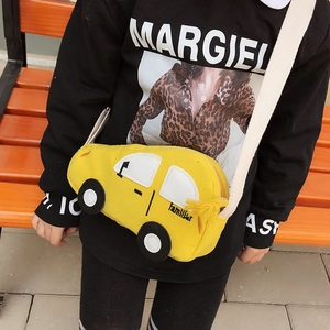 Sac bandoulière tendance pour enfants en forme de voiture jaune avec sangle réglable