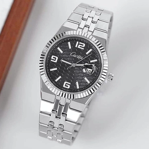 Montre homme en acier inoxydable argenté avec cadran noir alvéolé et date