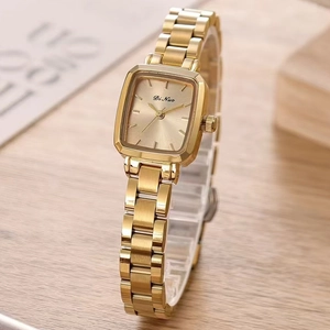 Montre Quartz Élégante Femme Cadran Carré Bracelet Acier Inoxydable Boîtier Alliage Étanche Analogique Poignet Vintage Mode
