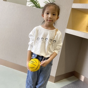 Süße gelbe Basketball Umhängetasche für Mädchen mit goldener Metallkette als Accessoire