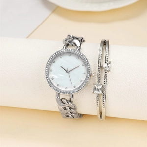 Montre quartz argentée avec cadran marbre et ensemble de bracelet en strass assorti