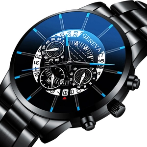 Gros plan d'une montre GENEVA pour homme avec boîtier en acier brossé noir et détails bleus