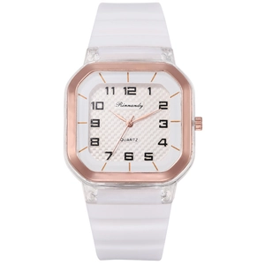Montre à quartz carrée avec bracelet en silicone blanc et cadre or rose au style sportif