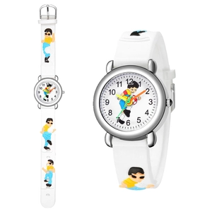 Détails de montre sport pour enfants avec motif football et bracelet en silicone blanc
