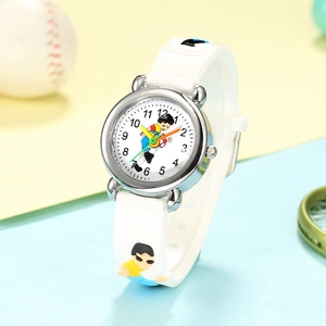 Montre à quartz pour enfants avec motif de football et bracelet en silicone blanc