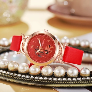 Orologio al quarzo da donna con cinturino in pelle rossa e cassa traforata in oro rosa