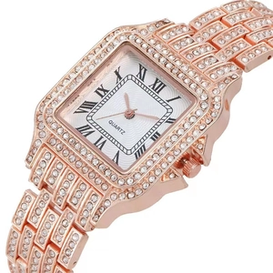 Orologio al quarzo quadrato da donna in oro rosa con numeri romani e cinturino lucido