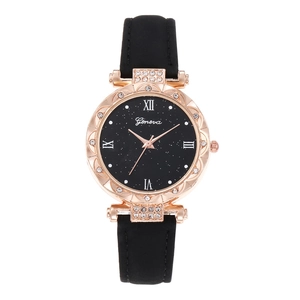 Montre à quartz avec cadran ciel étoilé, chiffres romains et lunette en strass