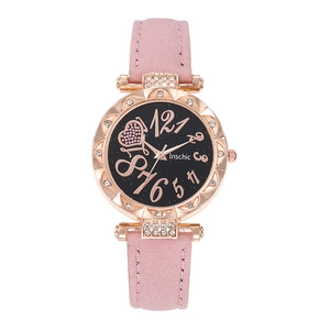 Montre quartz femme avec bracelet en cuir rose, lunette strass or rose et cadran noir