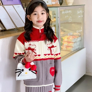 Cute white plush Hello Kitty cat shaped handbag for girls with faux pearl handle decoration